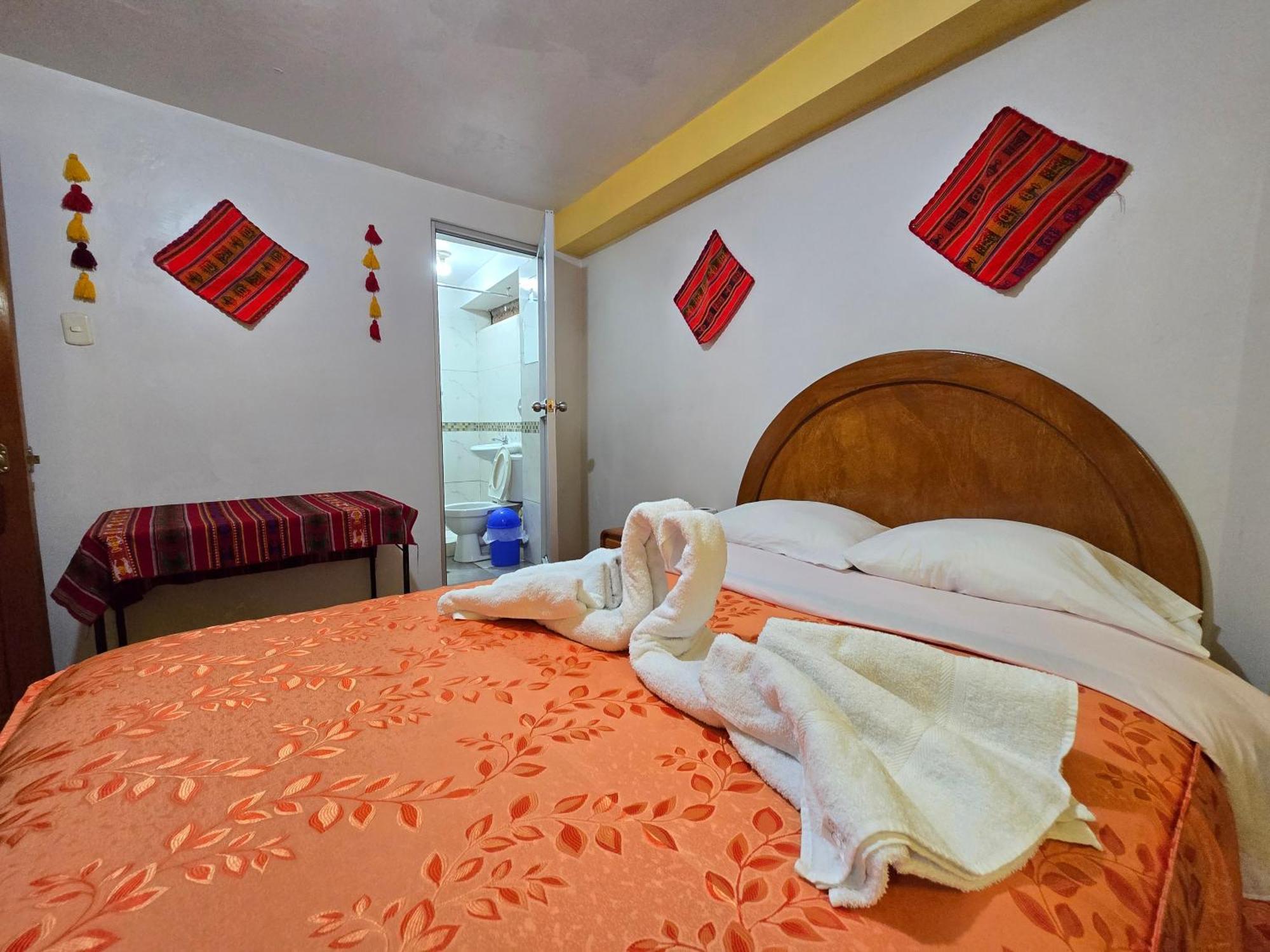 Hostal Acuarius Пуно Екстериор снимка