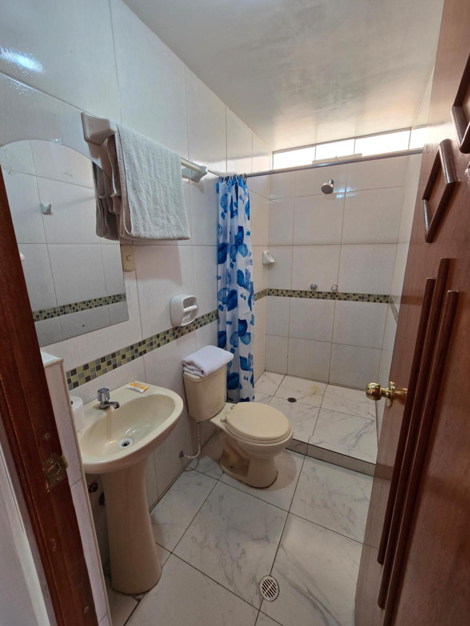 Hostal Acuarius Пуно Екстериор снимка