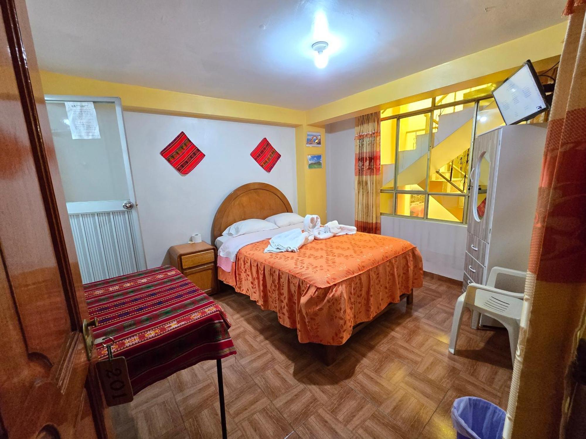 Hostal Acuarius Пуно Екстериор снимка