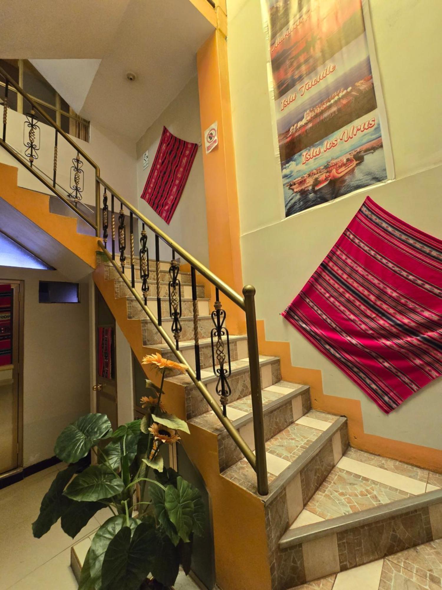Hostal Acuarius Пуно Екстериор снимка