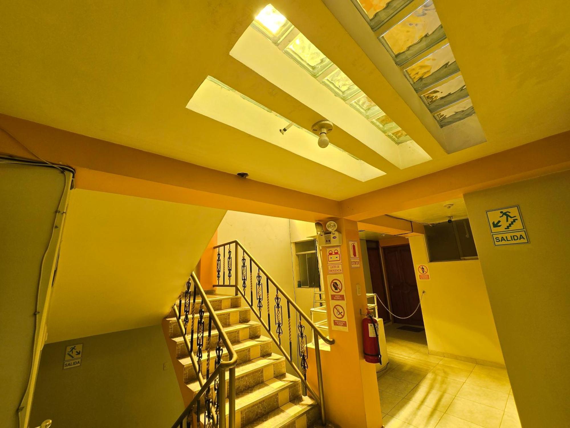 Hostal Acuarius Пуно Екстериор снимка